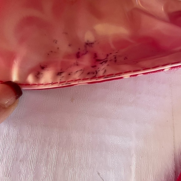 VERA BRADLEY - Pink Floral Vinyl Makeup Tote Bag w/Shoulder Strap - Preowned - Picture 6 of 11